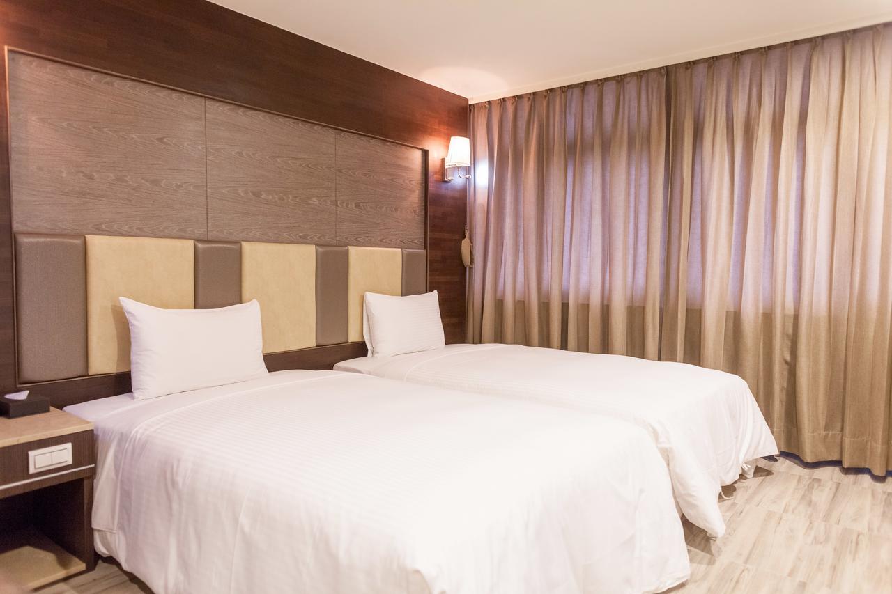 Maple Hotel Tainan Eksteriør bilde