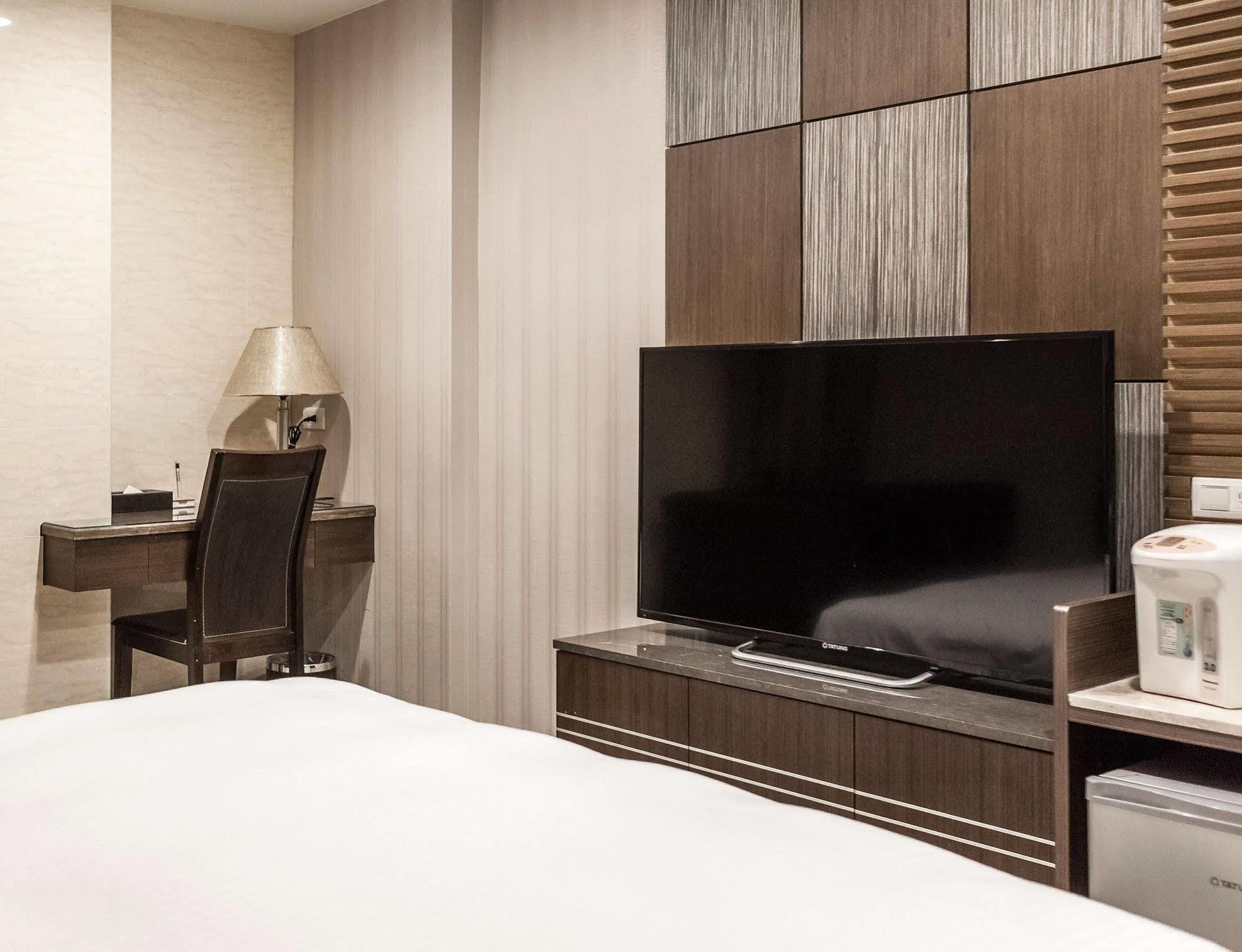 Maple Hotel Tainan Eksteriør bilde