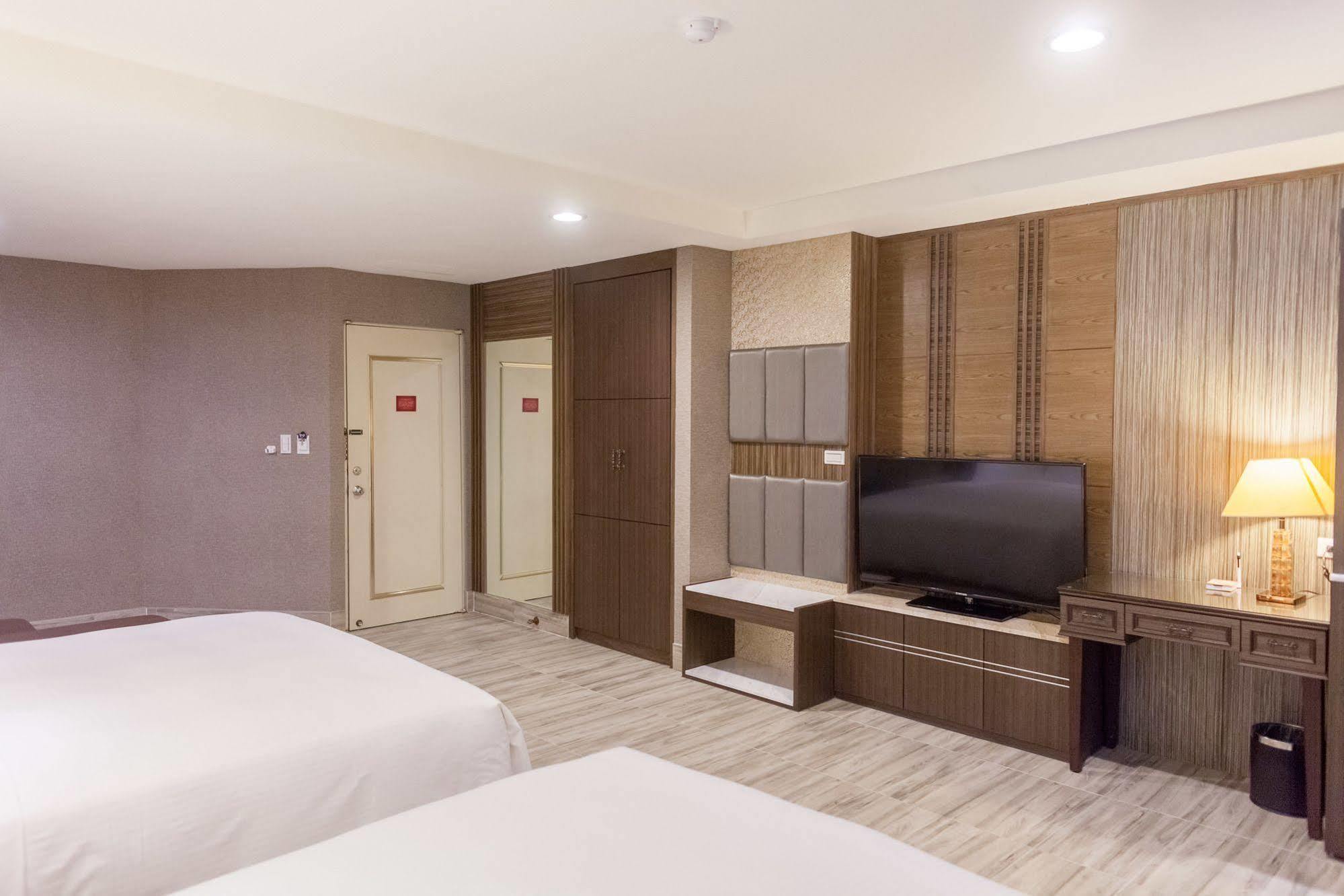 Maple Hotel Tainan Eksteriør bilde